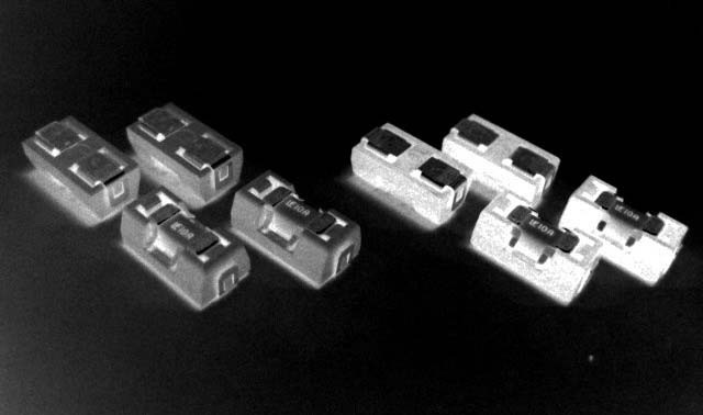 Littelfuse-0154010.DRL Fusibles Fuse Chip Very Fast Acting 10A 125V SMD Solder Pad 9.73 X 5.03 X 3.81mm T/R CSA/PSE/UL