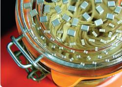 Syfer Technology-2220J2K50472MXT Capacitor cerámico multicapa Cap Ceramic 0.0047uF 2500V X7R 20% Pad SMD 2220 125°C