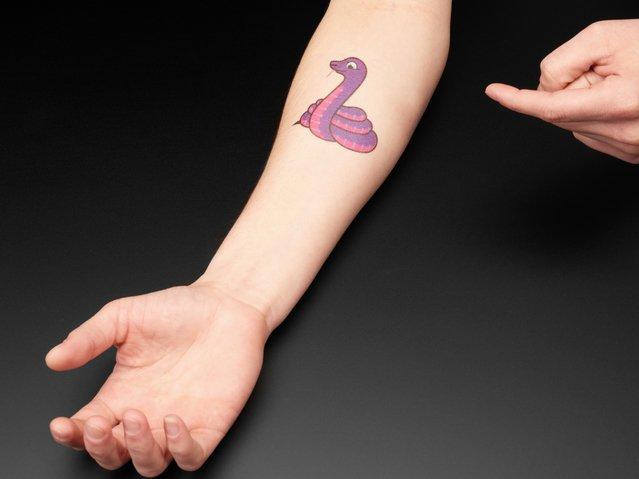 Adafruit Industries-2600 Productos, misceláneos Blinka the Circuit Python Temporary Tattoo