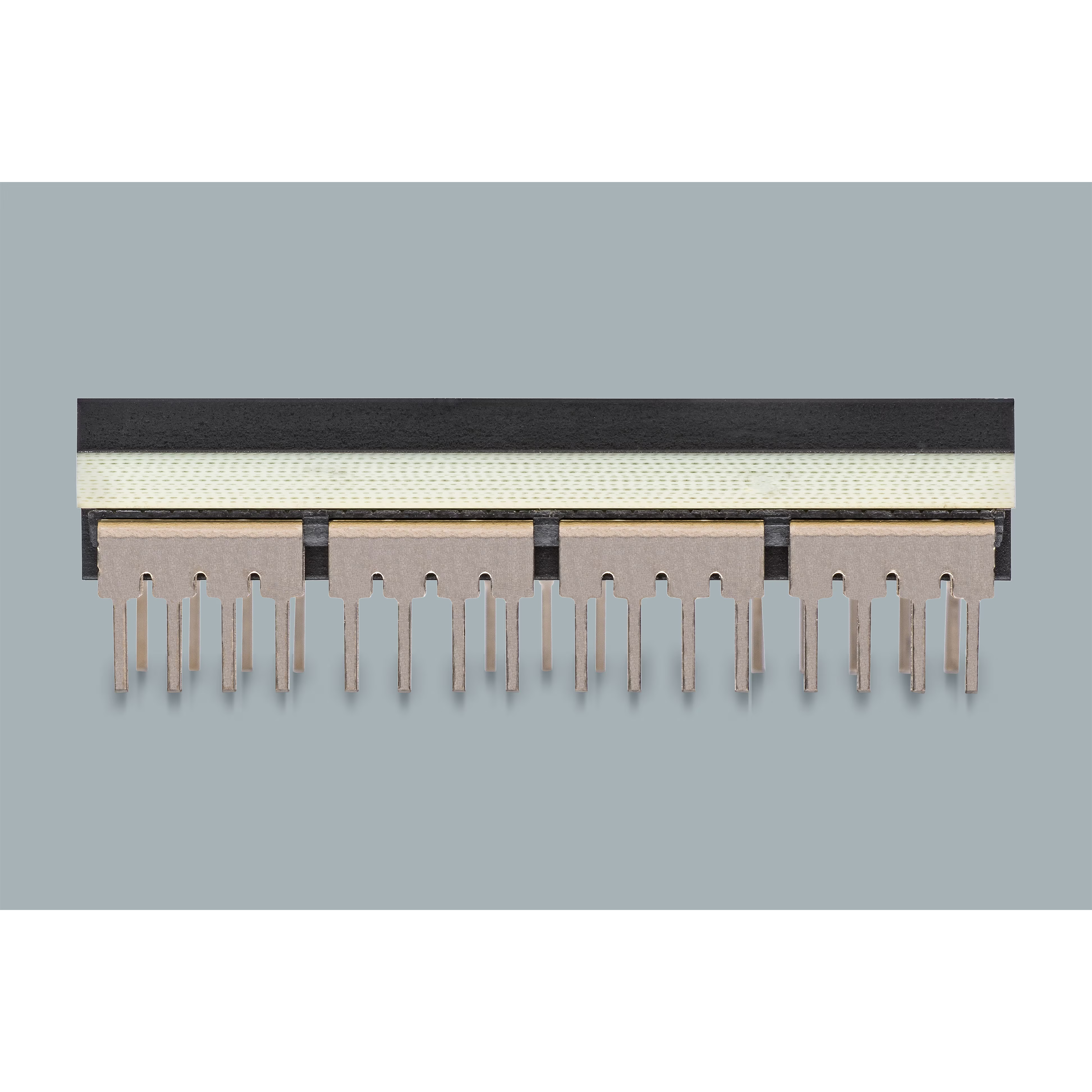 Vicor-VTM48ET320T009A00 DC/DC-Wandler und Spannungsreglermodul Module DC-DC 48VIN 1-OUT 17.3V to 36.7V 9.4A 300W 60-Pin