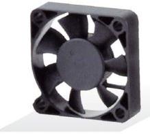 ADDA-AD0412MB-G70 Sopladores y ventiladores DC Fan Axial Ball Bearing 12V 5.7CFM 20dB 40 X 40 X 10.5mm