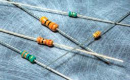 KOA Corporation-CFPS1/2CT52A823J Widerstand, fest, Einzeldurchsteckloch Res Carbon Film 82K Ohm 5% 0.5W(1/2W) -450ppm/°C to 350ppm/°C Conformal Coated AXL Ammo