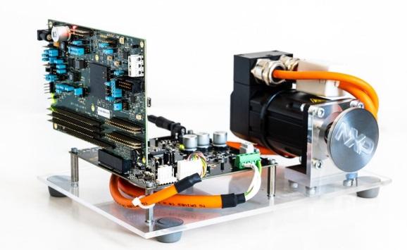 NXP Semiconductors-MCSPTR2A5775E Energiemanagement, Entwicklungsplatinen und -kits GD3000/S32K144 Specialized Power IC and Module Evaluation Kit