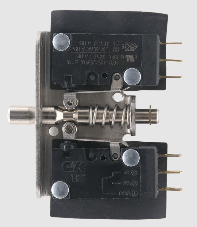 C&K-11SL40410 Blocco di sicurezza interruttore Switch Safety Interlock N.O./N.C. SPDT Plunger 10A 250VAC 30VDC 1.96N Screw Mount Quick Connect 1000000Cycles