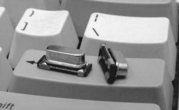 MtronPTI-PTXA-2JM20 3.6864MTR Cristales Crystal 3.6864MHz ±30ppm (Tol) ±50ppm (Stability) 20pF FUND 180Ohm 4-Pin HC-49/US SMD