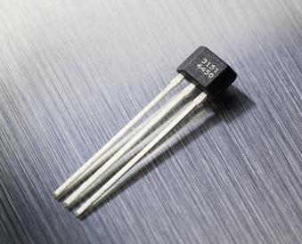 Melexis-MLX92231LUA-AAA-039-SP Capteur d’effet hall Hall Effect Sensor 100mA Unipolar 3.3V/5V/9V/12V/15V/18V 3-Pin TO-92 Automotive AEC-Q100