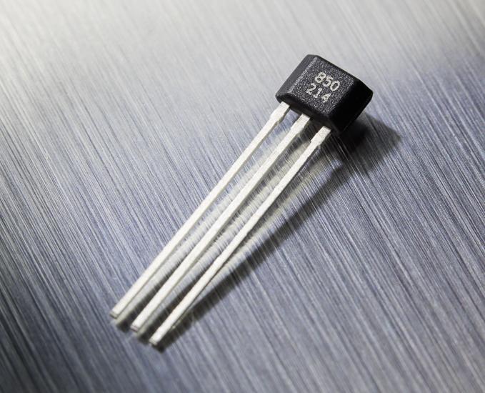 Melexis-MLX92241LUA-BAA-121-BU Hall-Sensor Hall Effect Sensor Latch 3.3V/5V/9V/12V/15V/18V 3-Pin TO-92 Bulk