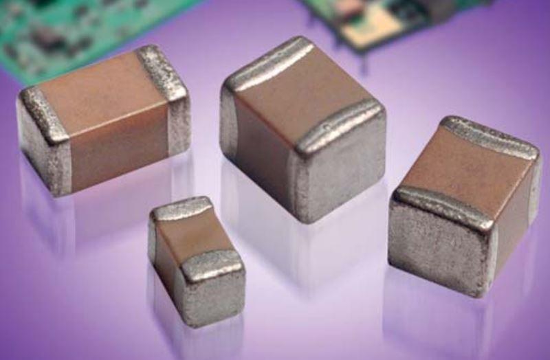 KYOCERA AVX Components Corporation-0402YA100DAT4A Kondensator, keramisch, mehrschichtig Cap Ceramic 10pF 16V C0G 0.5pF Pad SMD 0402 125°C T/R