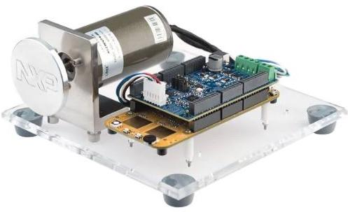 NXP Semiconductors-MTRDEVKSBNK144 Cartes et kits de développement de gestion de la puissance MC34GD3000/S32K144 Motion Motor Control Development Kit