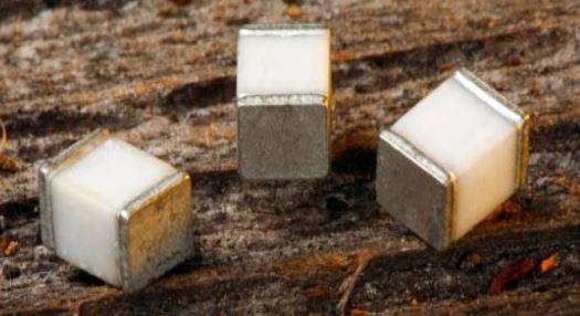 Littelfuse-GTCC23-501M-R01-2 Tubes de décharge de gaz Gas Discharge Tubes 500VDC 1kADC 0.5pF Solder Pad SMD