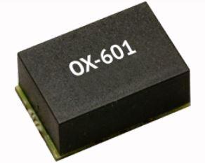 Microchip Technology-OX-6011-EAE-1080-24M576 Gesteuerter Oszillator Oscillator OCXO 24.576MHz ±0.5ppm (Tol) ±0.01ppm (Stability) 15pF LVHCMOS 55% 3.3V 4-Pin SMD T/R