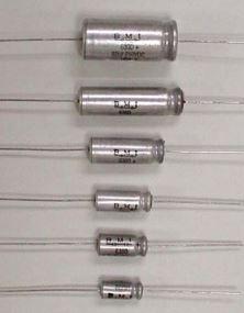 Barker Microfarads-630D106M050BB6A Condensatore alluminio Miniature Axial Lead, Aluminum Electrolytic Capacitors