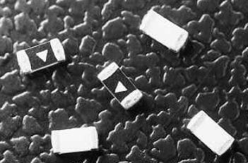 Eaton-TR/3216LV250-R Fusibles Fuse Chip Fast Acting 0.25A 125V SMD Solder Pad 1206 T/R CSA/UL