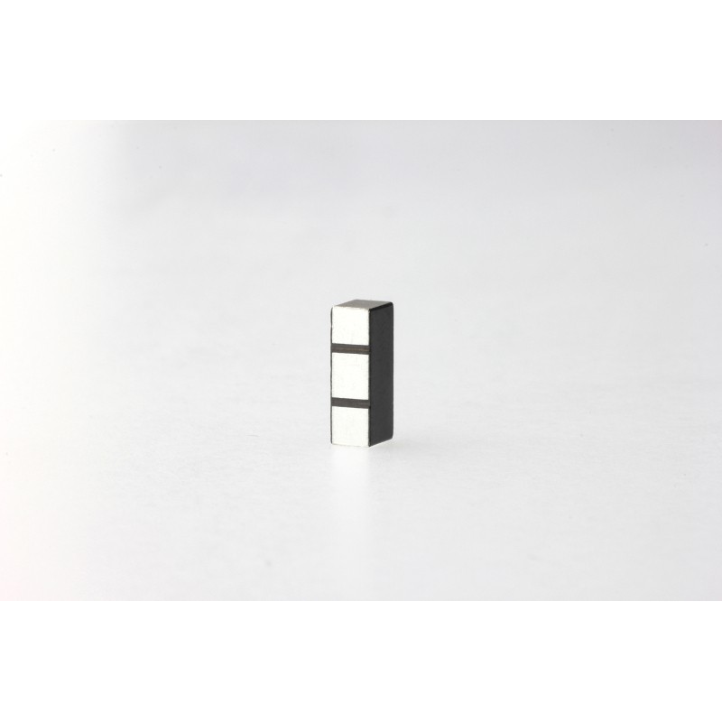 Pulse Electronics-W3001 Antennas Antenna Ceramic 1.5dBi Gain 2483.5MHz 2-Pin SMD