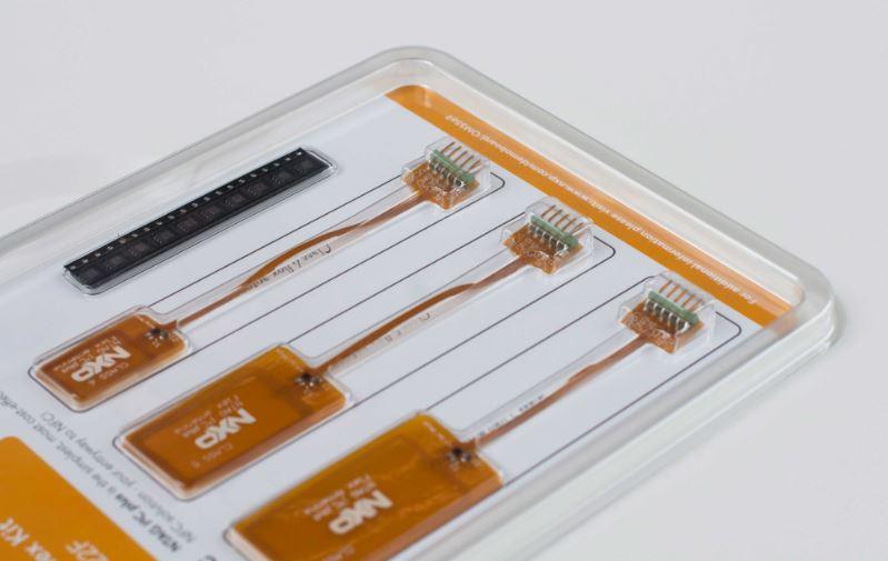 NXP Semiconductors-OM5569/NT322F,699 Kit e schede di sviluppo RF/Wireless NT3H1101 NFC/RFID Tag and Transponder Development Kit