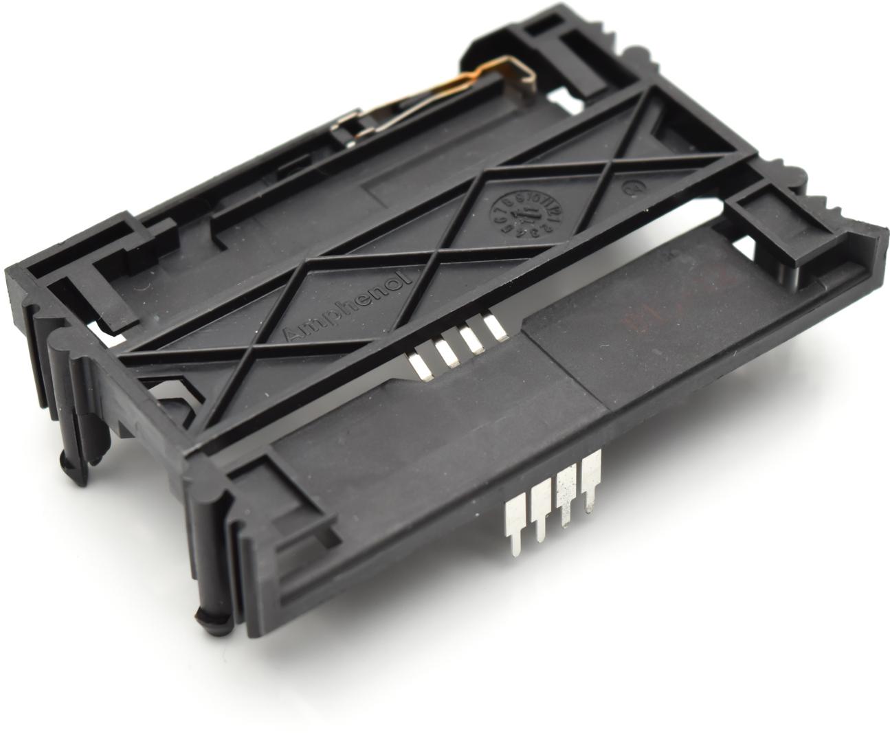 Amphenol-C70210M00823440 Steckverbinder, Speicherkarte Conn Smart Card HDR 8 POS Solder RA Thru-Hole