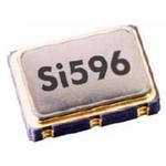 Skyworks Solutions-596JM000455DG Gesteuerter Oszillator Oscillator VCXO 148.3516MHz/ 148.5MHz ±50ppm (Stability) 15pF CMOS 55% 1.8V 6-Pin SMD Coil Tape
