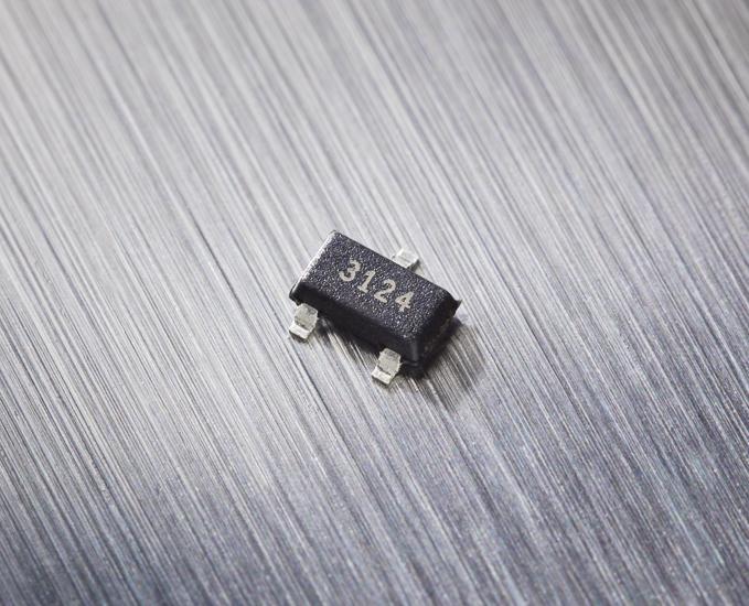 Melexis-MLX92232LSE-AAA-204-RE Hall Effect Sensors End of Line programmable 3-Wire Hall Effect Latch/Switch