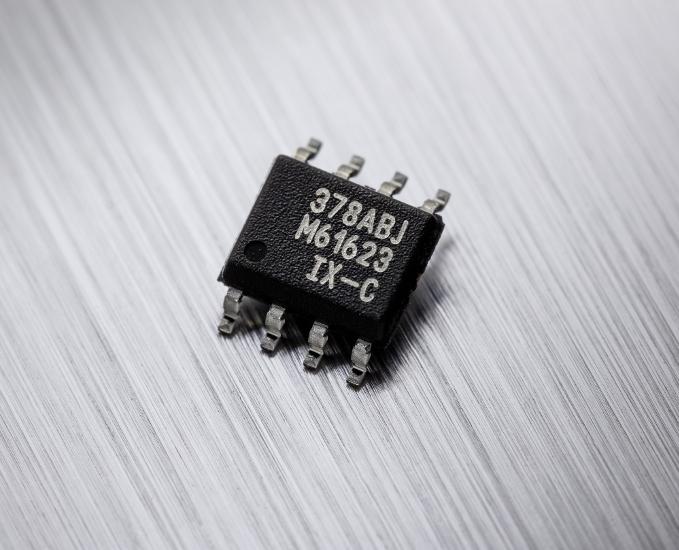 Melexis-MLX90378GDC-ABJ-300-RE Sensores de posición lineales y angulares Position Processor IC