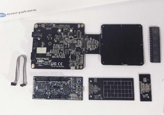 NXP Semiconductors-PNEV7462C  PN7462 NFC/RFID Tag and Transponder Development Board