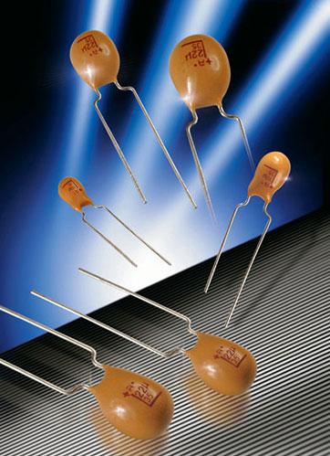 KYOCERA AVX Components Corporation-TAP226K050CCS Condensateur au tantale massif Cap Tant Solid 22uF 50V 10% (9 X 14mm) Radial 5mm 1 Ohm 125°C Bulk