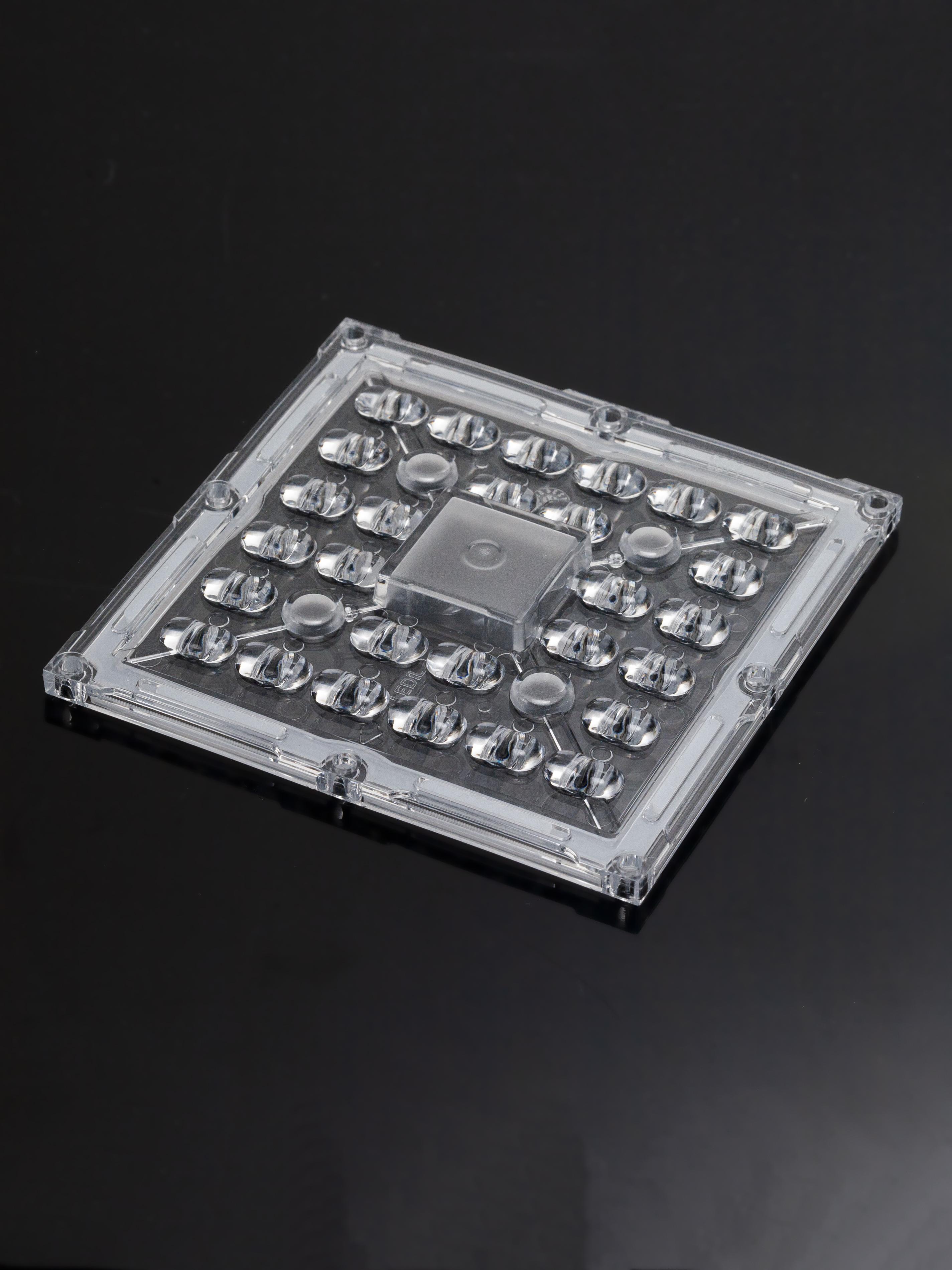 LEDIL OY-CS16575_STRADELLA-IP-28-T1 Optische Linsen Clear Optical Lenses