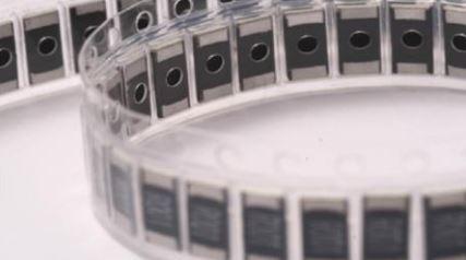 Ohmite-APC0805T1K00Z Résistance fixe à montage sur surface unique APC Precision Chip Resistor