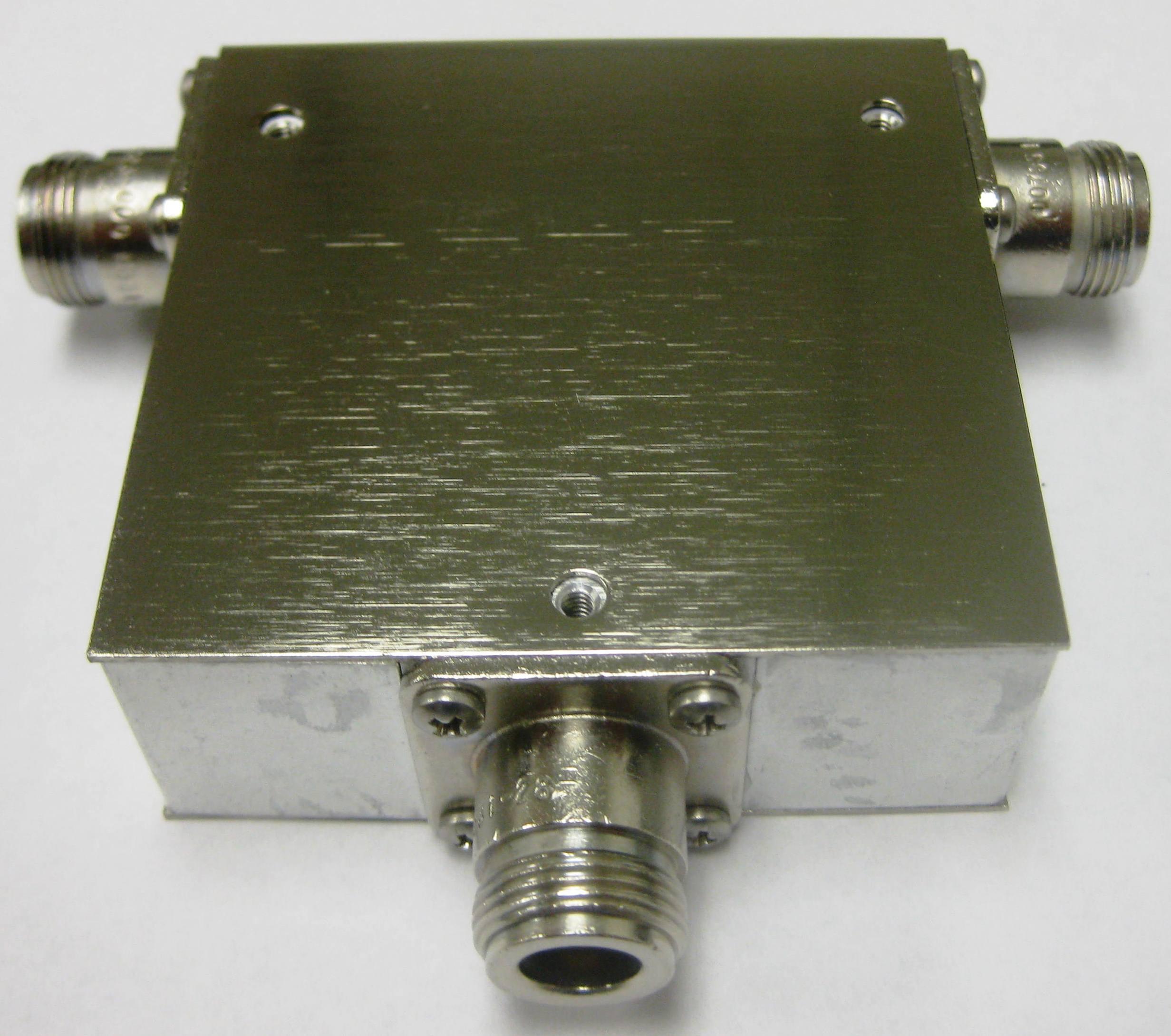 DiTom Microwave-D3C0102N-5 HF-Isolator und -Verbreiter RF Circulator 1000MHz to 2000MHz