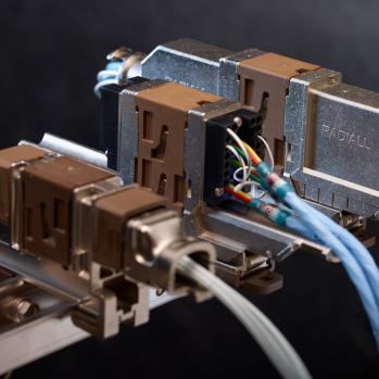 Radiall-617922007 Accessori per connettori Strain Relief, Straight