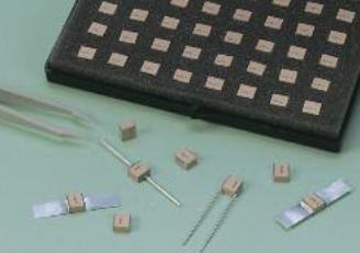 KYOCERA AVX Components Corporation-100C2R0CT2500X Capacitor cerámico multicapa Cap Ceramic 2pF 2500V P90 0.25pF Pad SMD 125°C