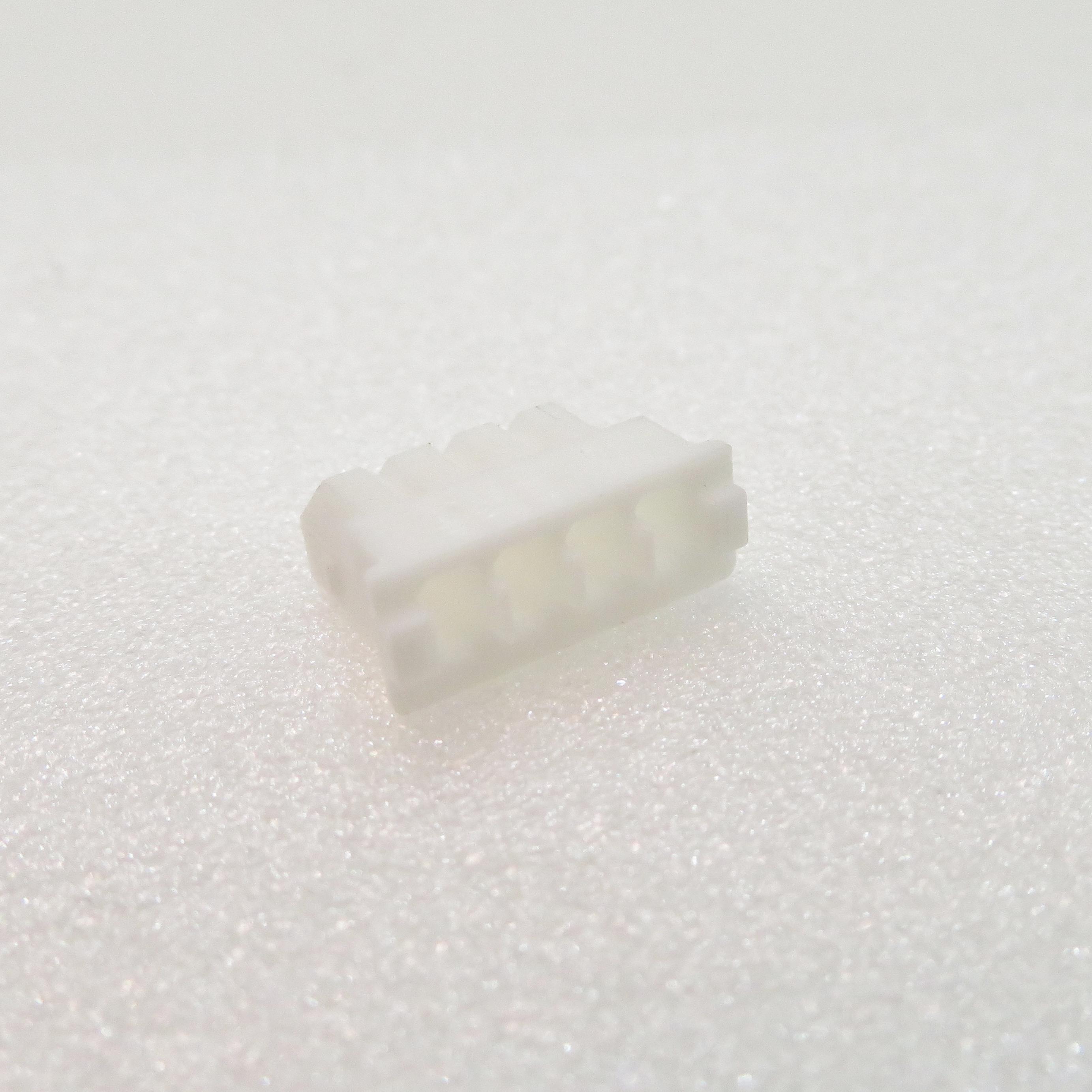 ADAM TECH-25CH-E-04 Gaine de câblage de raccordement discret Conn Housing M 4 POS 2.5mm Crimp ST Cable Mount Natural