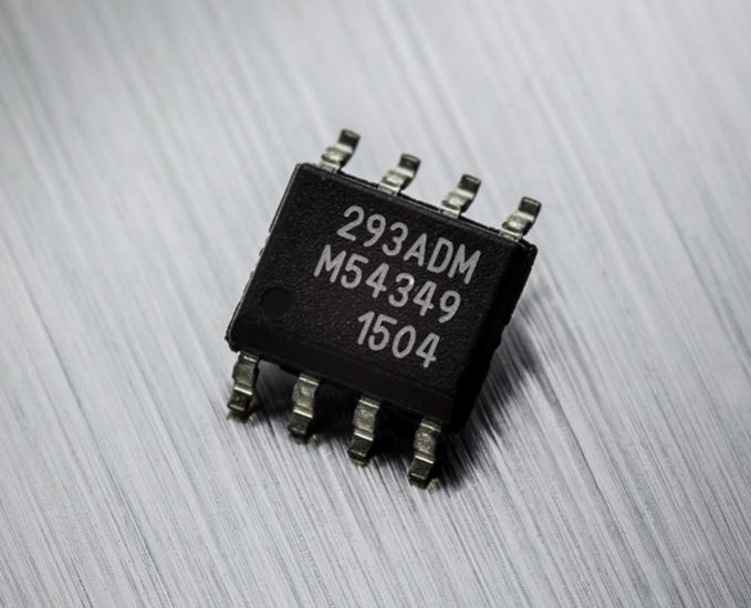 Melexis-MLX90293LDC-ADM-100-SP Sensor de efecto Hall Hall Effect Sensor 30mA Differential 5V 8-Pin SOIC Automotive AEC-Q100